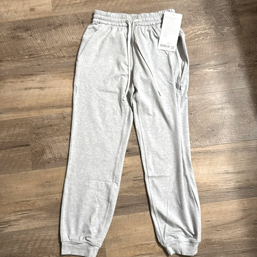 New Lululemon Soft Jersey Classic Fit 7/8 Joggers